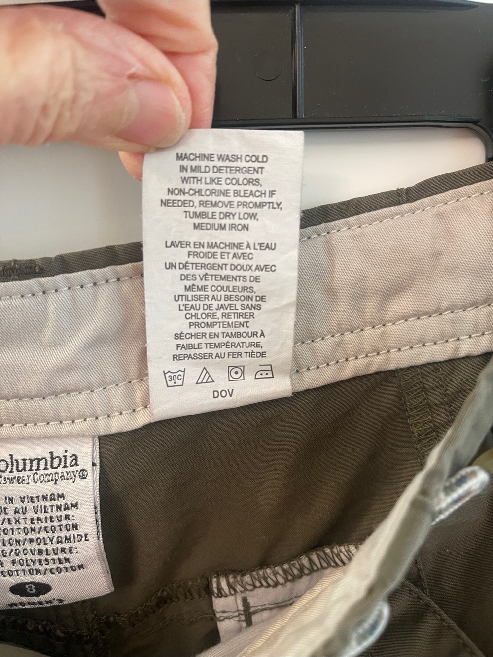 Columbia Women's Olive Cargo Shorts/ High Waisted - Picture 3 of 13